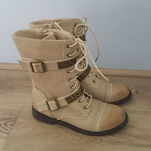 NWOT Combat boots